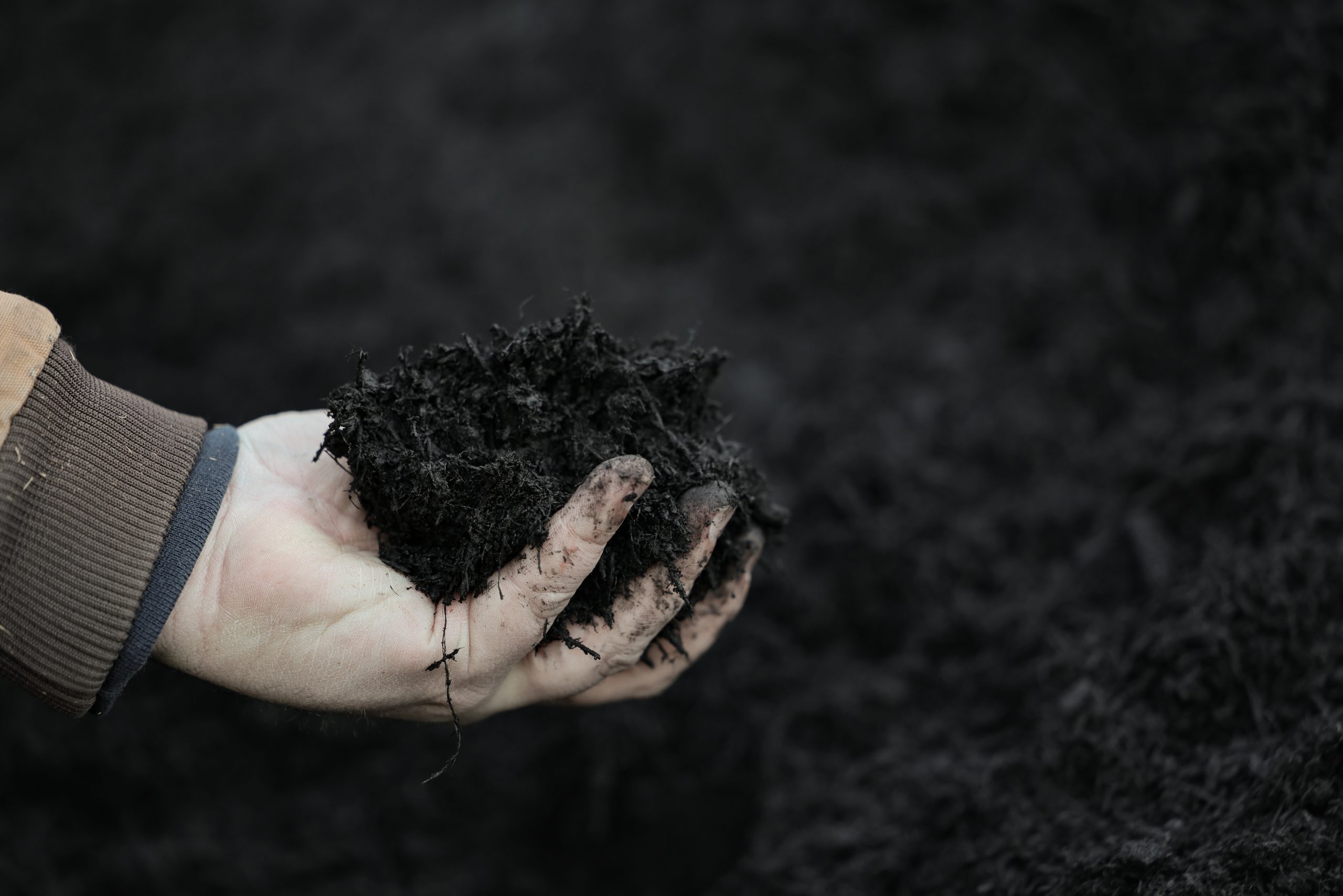 Black Hardwood Mulch in bulk form at River Valley Mulch